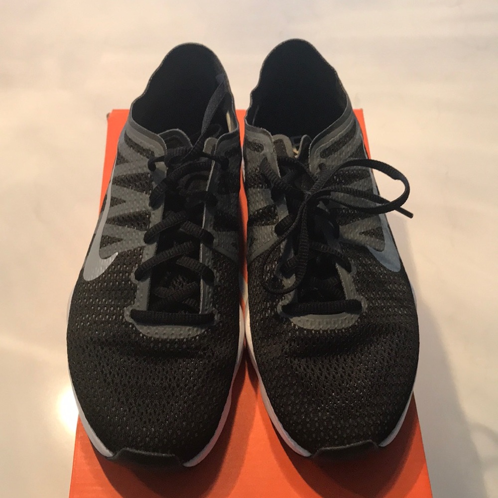 Woman’s Nike Air Zoom Size 6.5 “3x Host Pick “🥂🎂🍰